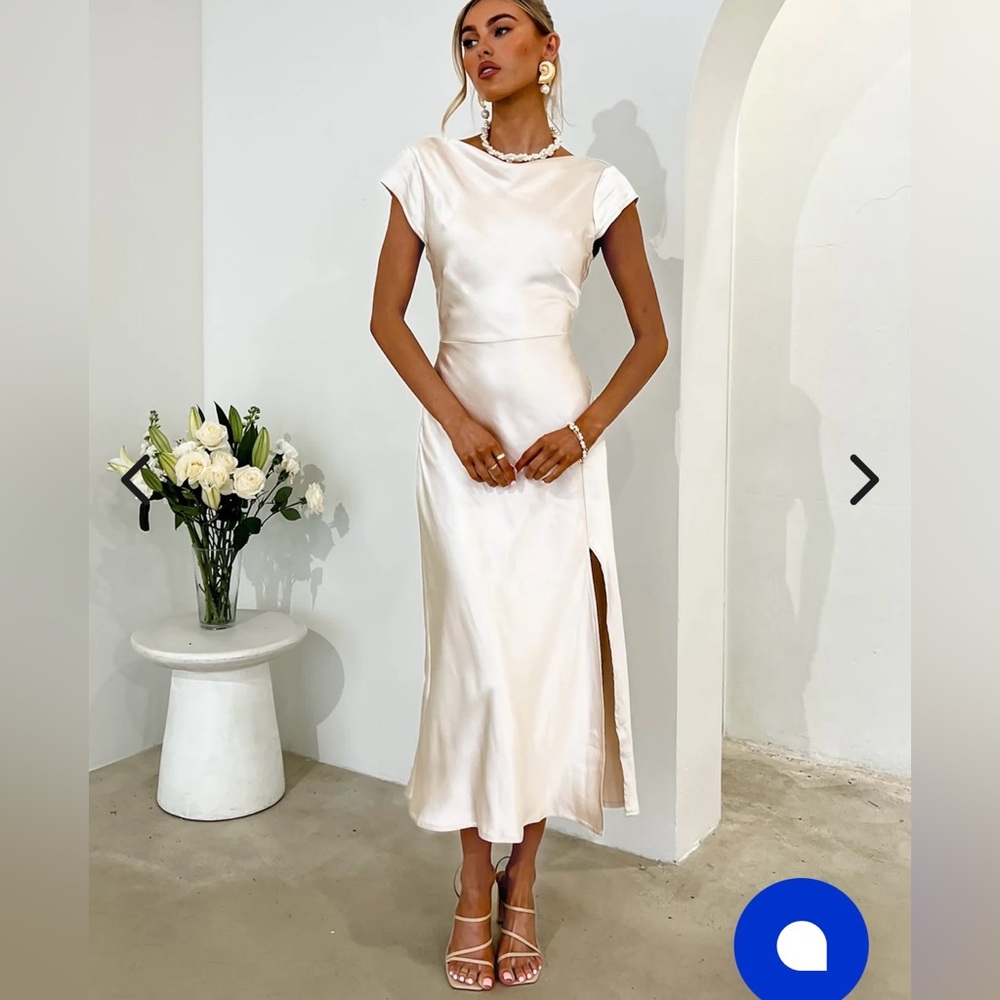 Selfie Leslie Cream Midi Dress